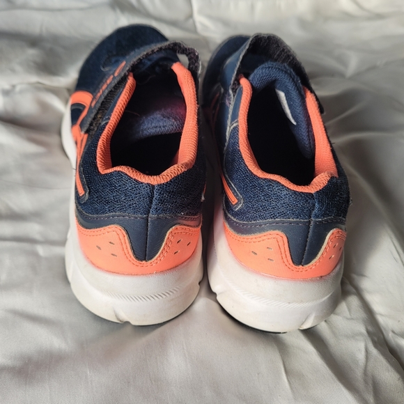 Girls running shoes - Picture 4 of 14